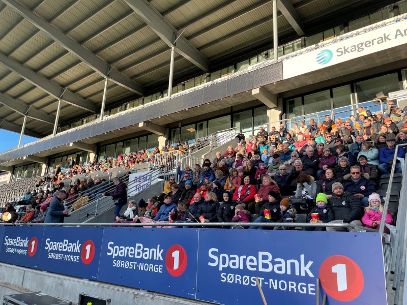 650 mennesker møtte opp på Skagerak Arena.